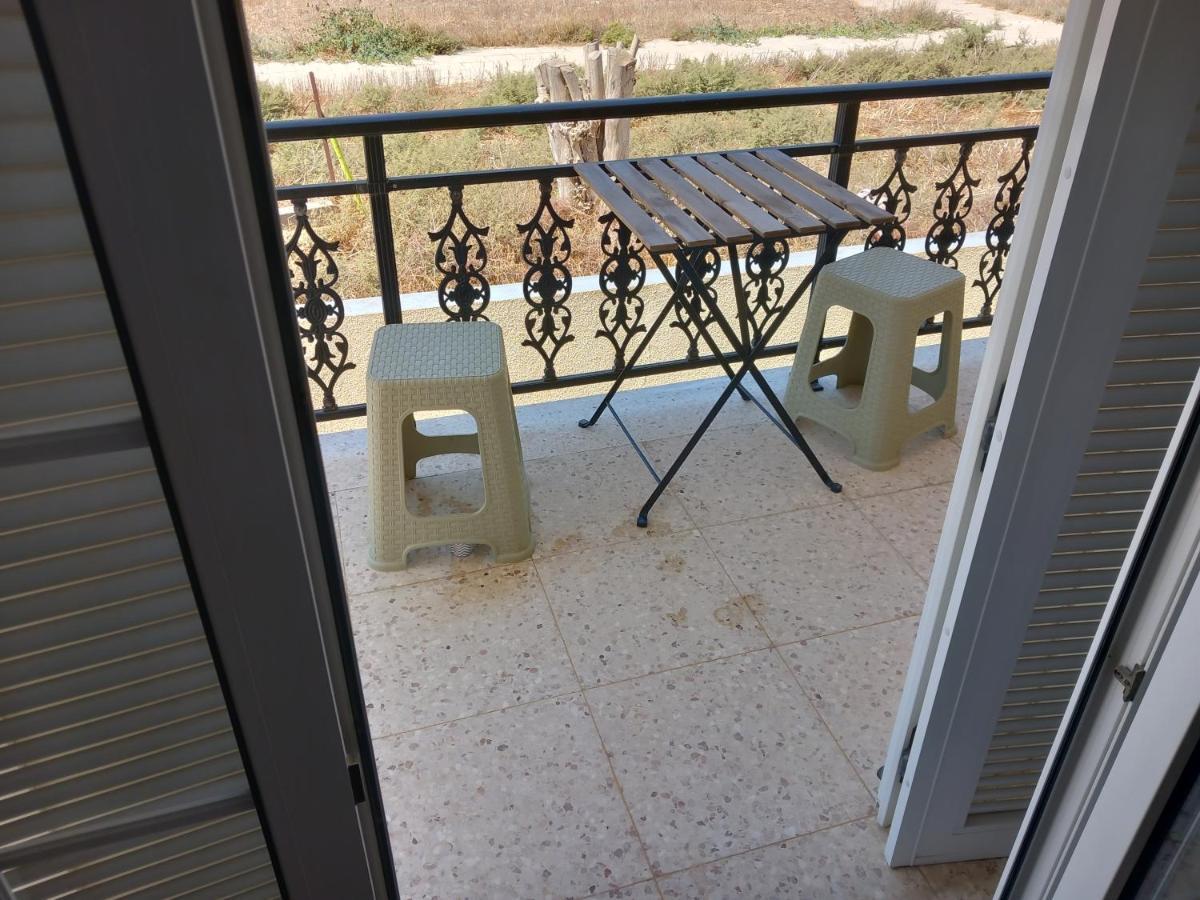 Vasilis House Apartment Dromolaxia Exterior photo